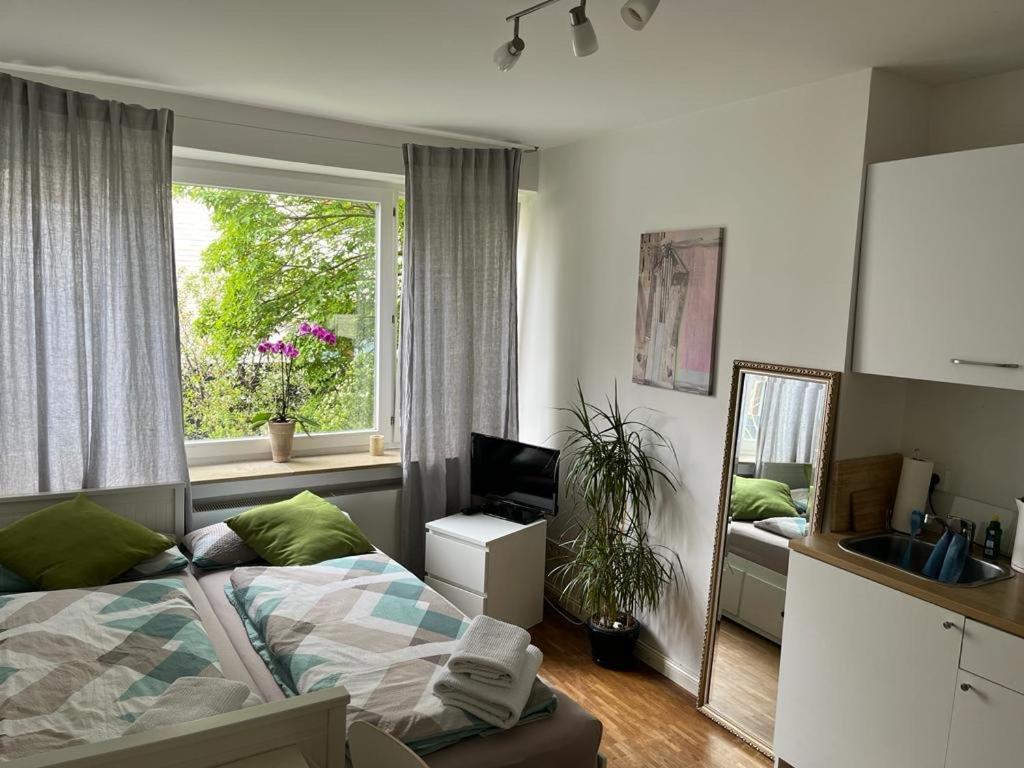 Private Room In Misburg, Hanover Экстерьер фото